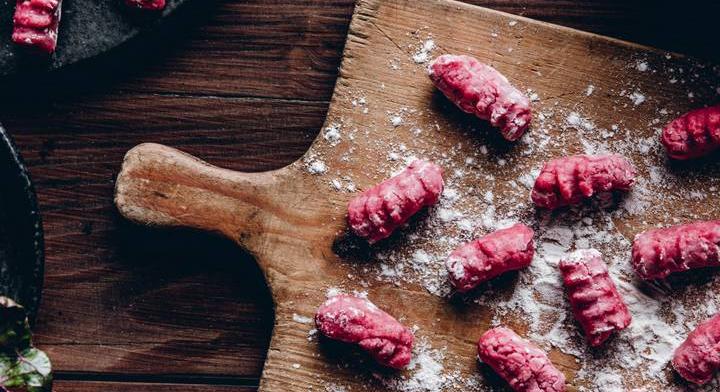 Rózsaszín, céklás gnocchi: érdemes belőle dupla adaggal készíteni