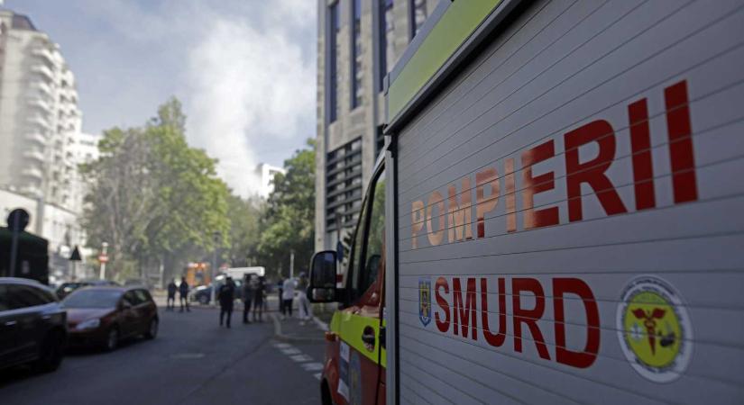 Erős füst és pánik Bukarestben: több mint 150 embert evakuáltak egy tömbházból (VIDEÓ)