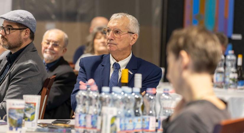 Nyár és víz: így festettek idén a Karsai Alkotótáborban (fotógalériával)