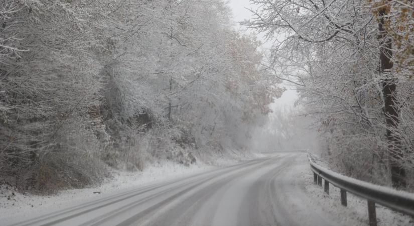 Varázslatos hóesés Pécsen – élvezzük, amíg tart, de óvatosan közlekedjünk! (GALÉRIAVIDEÓK)