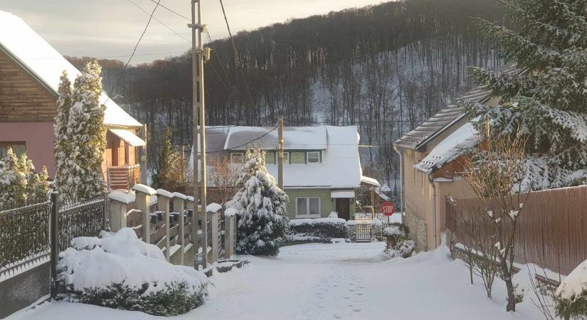 Előkerült a hólapát a Bükkben is már – befigyelt egy kis téli hangulat