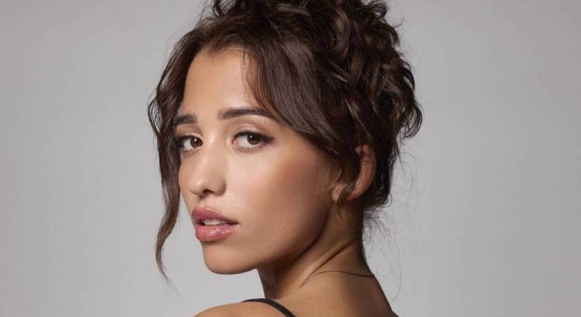 Schóbert Lara közös fotón a világhírű énekesnővel: össze lehet keverni őket, annyira hasonlítanak