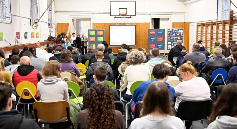 Nyílt Napon mutatkozott be a mosonmagyaróvári Bolyai Technikum