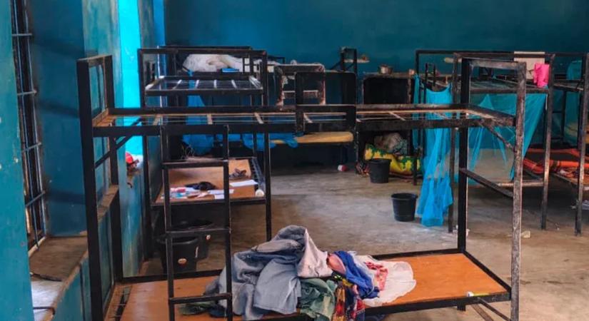 300 diákot raboltak el egy nigériai katolikus iskolából fegyveres banditák