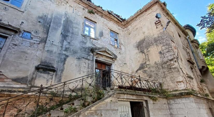 Urbex képeken egy romos várkastély a legközelebbi kikötőben (galéria, videó)
