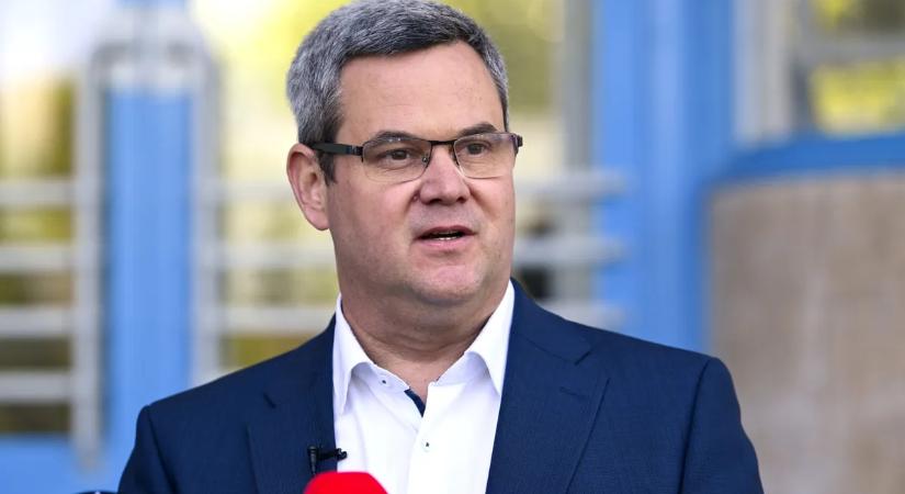 Takács Péter: Folytatódik a Tiszás Szürreality