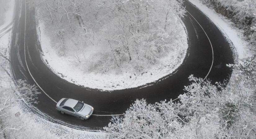 Káprázatos látvány: fehér köpenyt öltött az ország – videó
