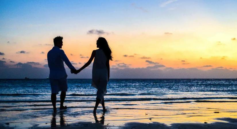 Édesapjának nézik a nála 22 évvel idősebb vőlegényét