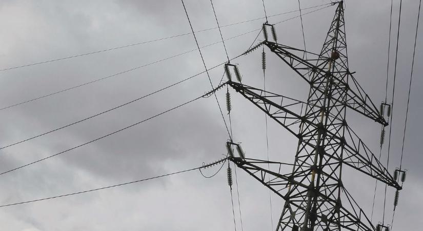 Baleset történt az áram visszakapcsolásánál Körmenden, áramütést szenvedett egy munkás