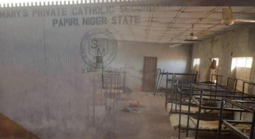 Hölvényi György: Elég volt a keresztények elleni erőszakból! - Több mint 300 diákot raboltak el fegyveresek egy katolikus iskolából Nigériában