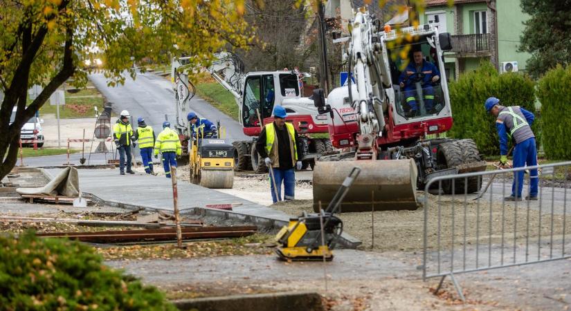 Gyűjtőútként funkcionáló utca újul meg a zalai városban – a szokás szerint a közművekkel együtt