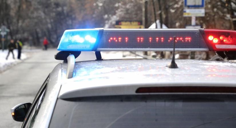 Újabb mentések: három autó vágódott az árokba, azonnal riasztották a tűzoltókat