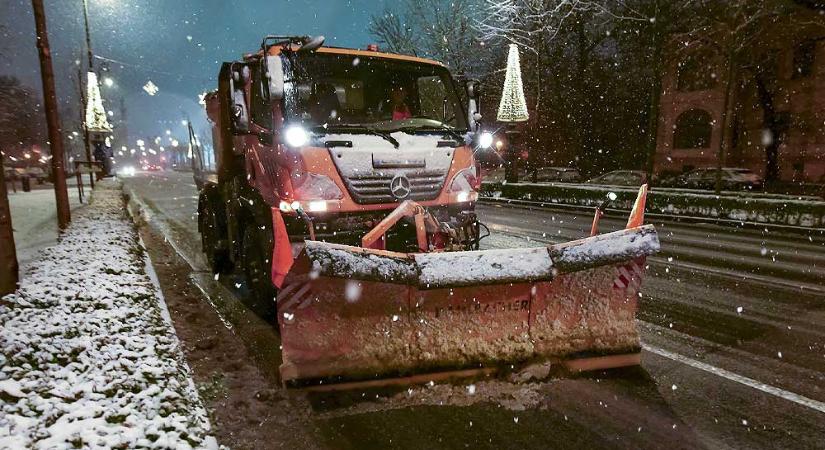 Megérkezett a hó Budapestre és környékére, van ahol már szánkózni is lehet
