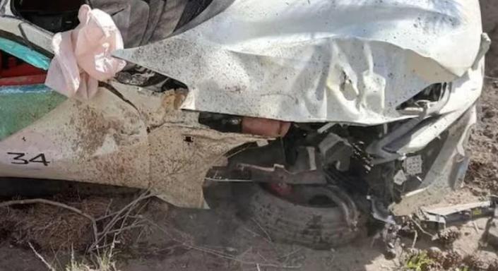 A rendőrök oszlatták fel a Ferrari nagy túráját, valaki így is összetörte az autóját