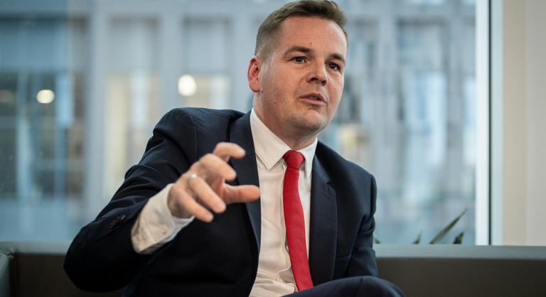 Németh Balázs szerint hiba volt, hogy Ruszin-Szendi Romulusz akár csak egy napig is vezérkari főnökként dolgozhatott