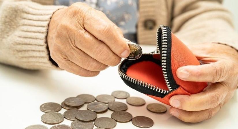 Kipótolják a nyugdíjat, ekkor érkezik a számlákra a pénz