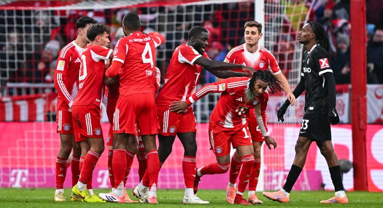 Gyorsan kapott két gólt, mégis kiütéssel győzött a Bayern München