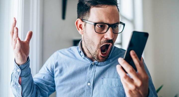 Ez a kóros félelem a 21. század új fóbiája: sokan szenvednek tőle, mégsem ismerik fel