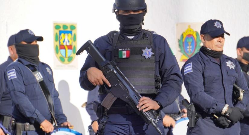 Hét testőrt tartóztattak le egy ismert, 40 éves polgármester kegyetlen meggyilkolása ügyében Mexikóban