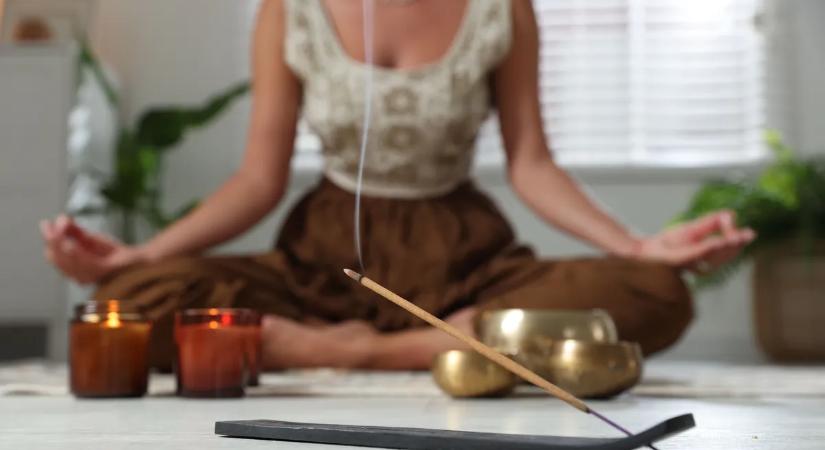 A Teremtés Aranykapuja – újhold rituálé a szerencse bevonzásához