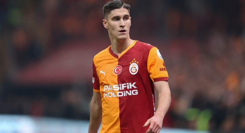 Légiósok: Sallai azonnali piros lapot kapott, fejberúgás miatt állították ki - videó