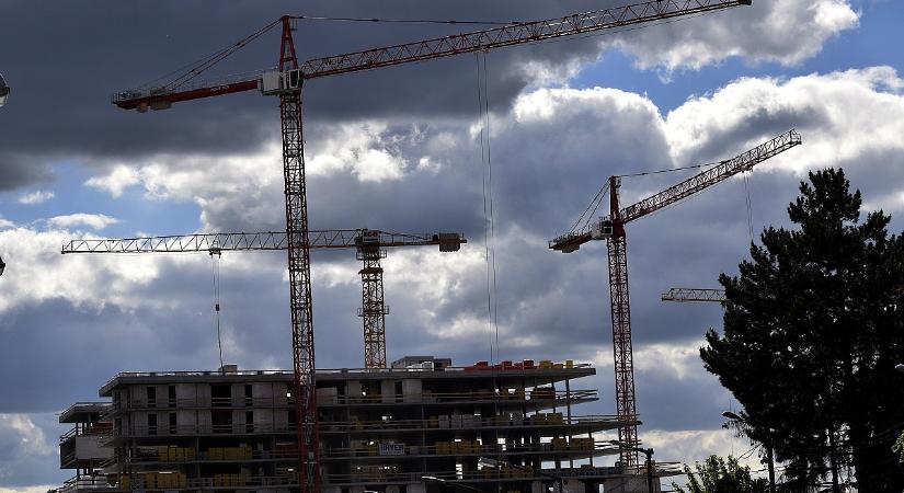 Újabb fejlesztéseket jelentett be a kormány, de van, amihez nem ad pénzt