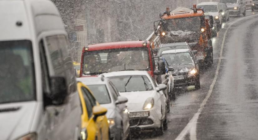 A havazás miatt több helyen nem járnak a buszok, több baleset is történt