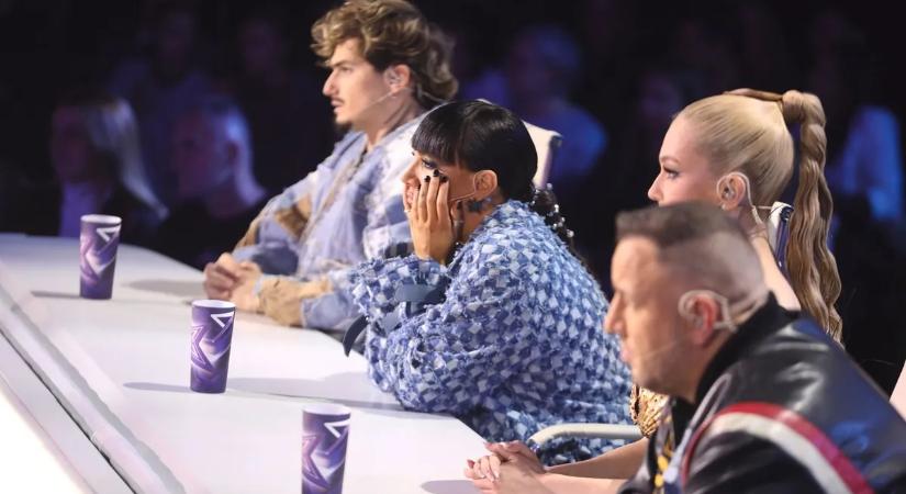 Könnyekben tört ki a stúdió: megvan a Megasztár első kiesője – videó