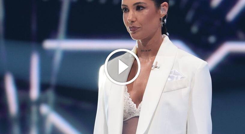 Melltartó  elegancia? Tóth Andi bebizonyította, hogy simán működik – FOTÓ