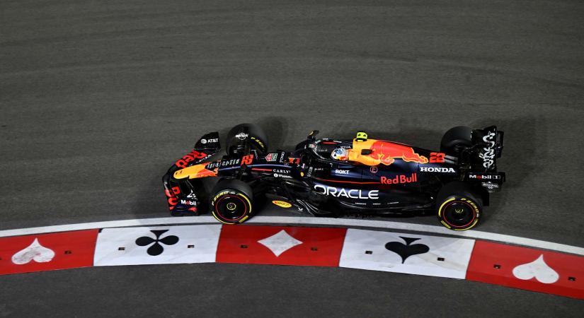 Tsunoda a bokszból rajtol Las Vegasban