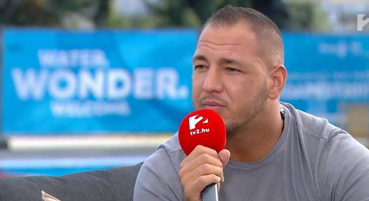 A TV2 kamerája ezt nem vehette már, a Curtis-ügy legkeményebb pillanata akkor következett be