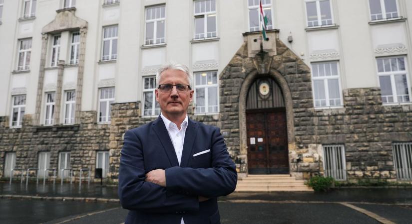 Interjú a Kazinczy-gimnázium igazgatójával - Mindig a gyerek legyen az első