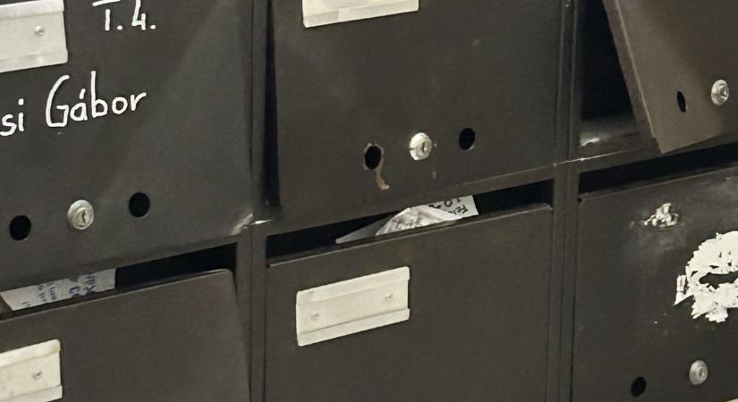 Kegyetlen rém tartja rettegésben a budapesti ház lakóit - ezt teszi, amikor nem látják