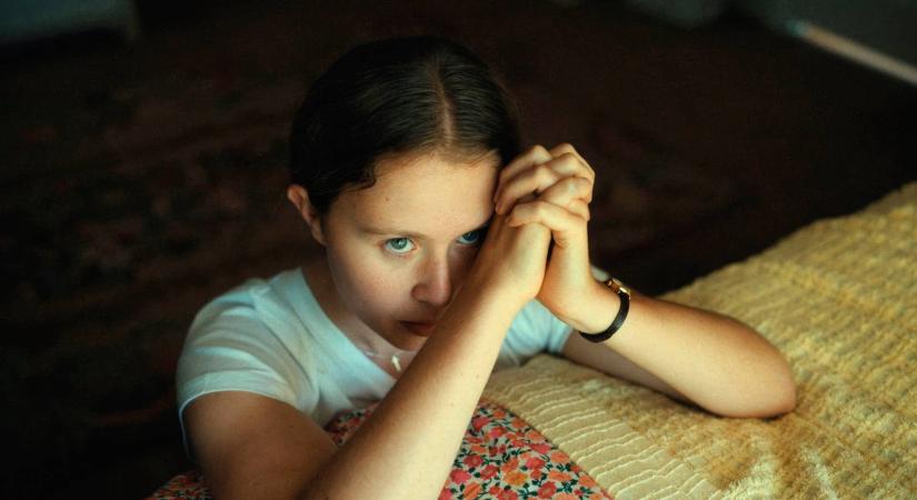 Magához nyúlt, majd utána Istenhez fohászkodott, hogy bocsásson meg ezért