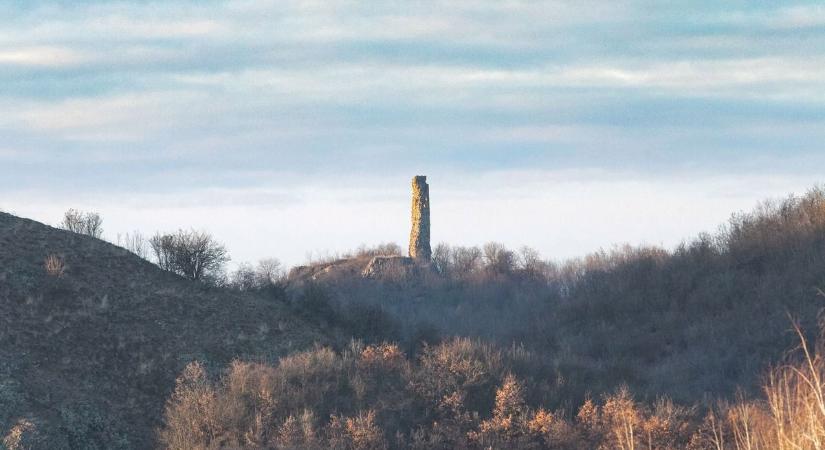 Szenzáció lehet: újraépítenék Magyarország egyik legkülönlegesebb várát