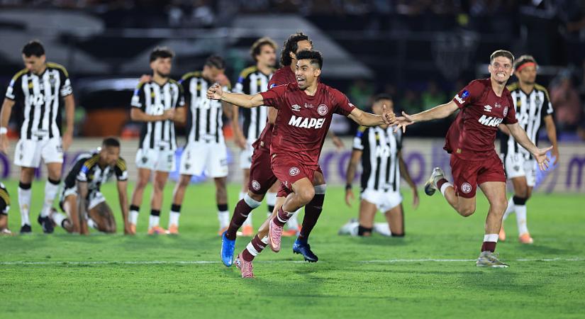 Copa Sudamericana: Hulkék tizenegyesekkel vesztették el a döntőt, a Lanús másodszor nyerte meg a trófeát – videóval
