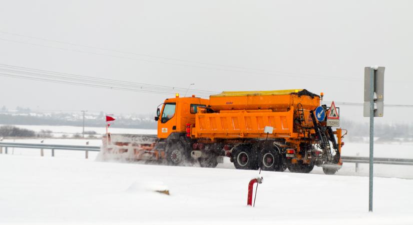 Riasztást adtak ki vasárnapra a hó miatt, pedig hol van még a karácsony