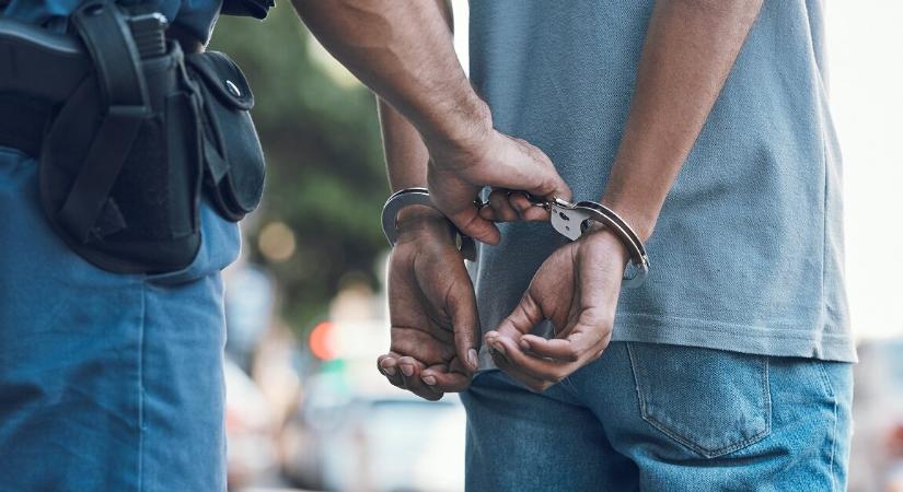 Megkéselte két csapattársát egy egyetemista játékos a meccs előtt – rendkívül súlyos az ügy