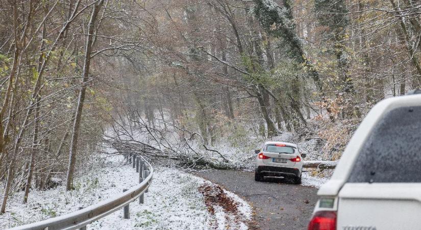 Vasárnap nem kell már hókáoszra számítani, de érdemes figyelni az utakon