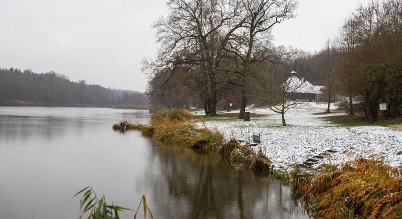 Vasárnap is marad a hószállingózás és a zord idő: mutatjuk, hol várható még hó