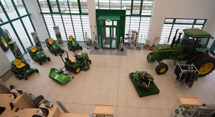 Szekszárdon nyitott új szervizközpontot a KITE Zrt.