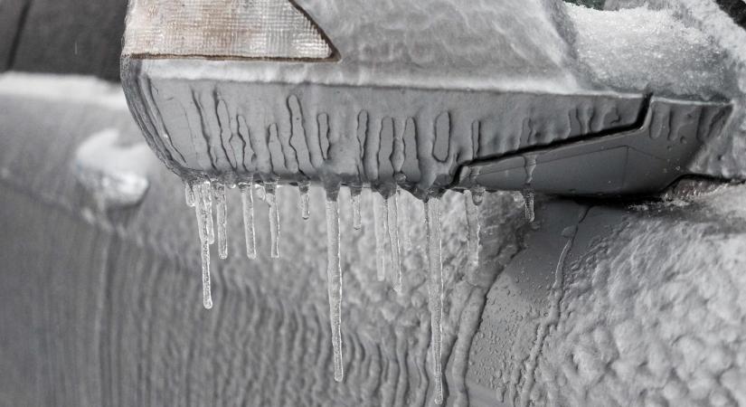 Riasztottak a meteorológusok: ónos eső rondít bele a havazásba, ha lefagy, akkor nagyon vigyázni kell