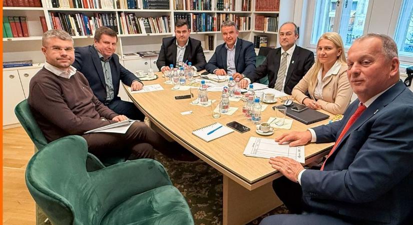 Szekszárd nagy dobásra készül – elkerülő út, vasút és az Augusz ház is sorra kerül