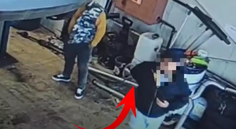 Biztonsági kamera vette, ahogy elsunnyog a katalizátorral a tolvaj