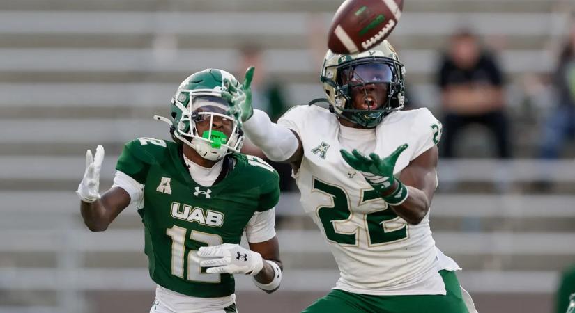 A meccs előtt késelte meg két csapattársát a focista