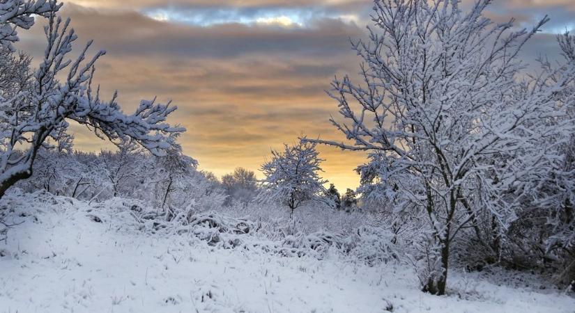 Folytatódik a havazás