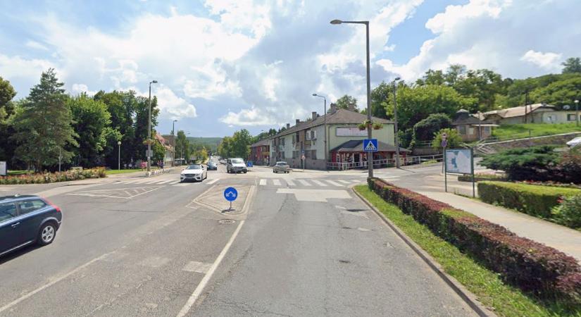 Aszfaltoznak, járdát építenek Ózdon