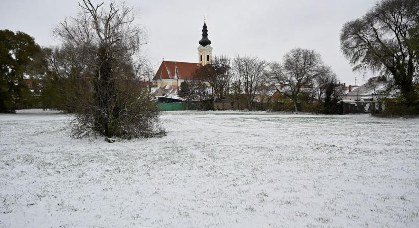 Gyönyörű havas tájra ébredt Mosonmagyaróvár - fotók
