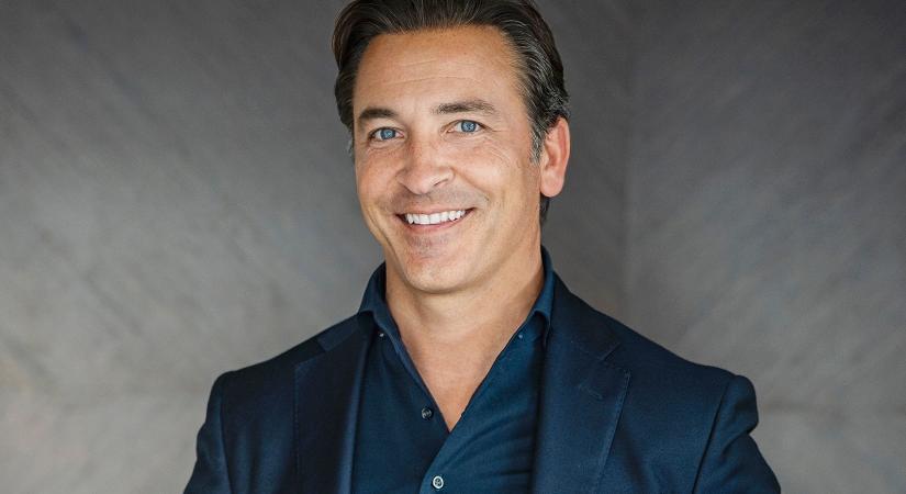 dr. Krasznai Zsolt: „A nőket önmagában az életkorukat jelző szám össze tudja roppantani”