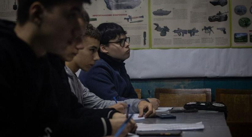 Áramszünetek béníthatják meg a tanévet Ukrajnában – radikális változtatásokat javasol a minisztérium